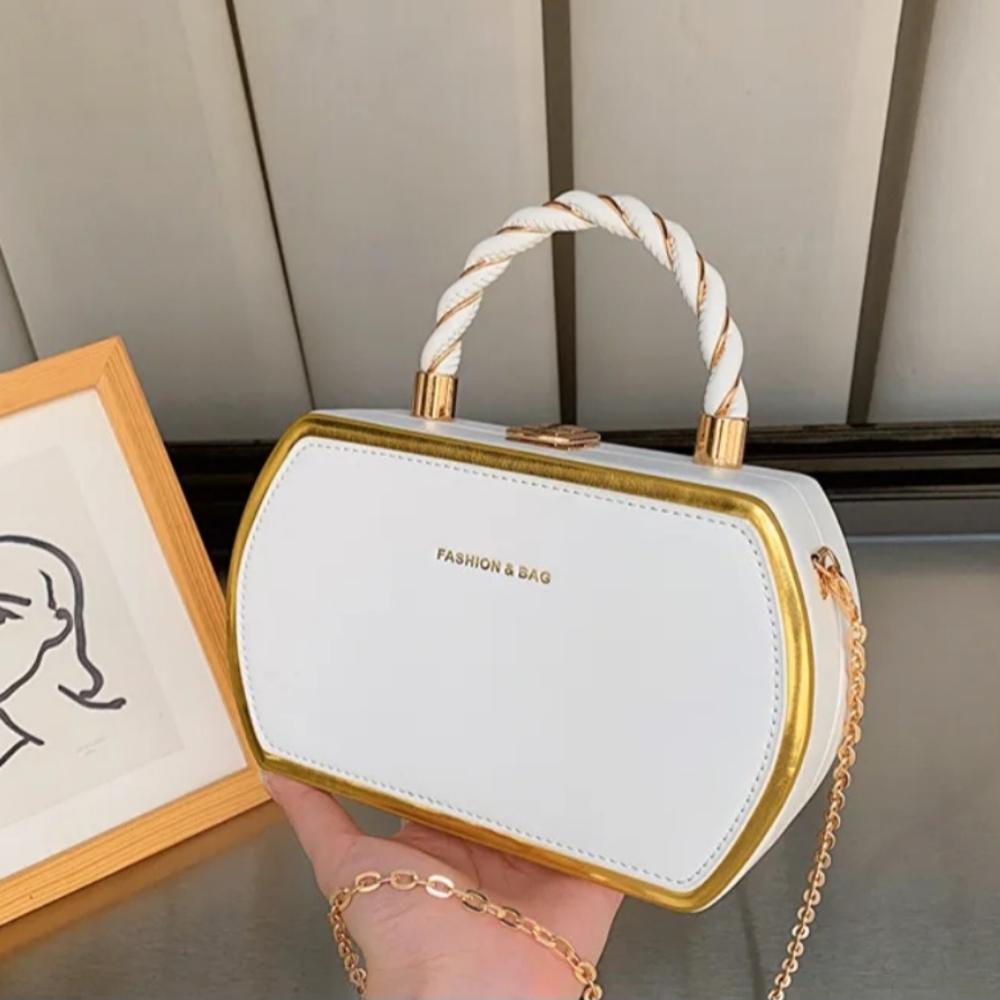 Purse - Picture 2 of 7